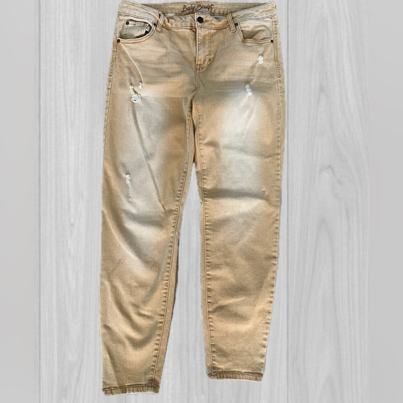 Celebrity Pink Jean - Picture 1 of 7